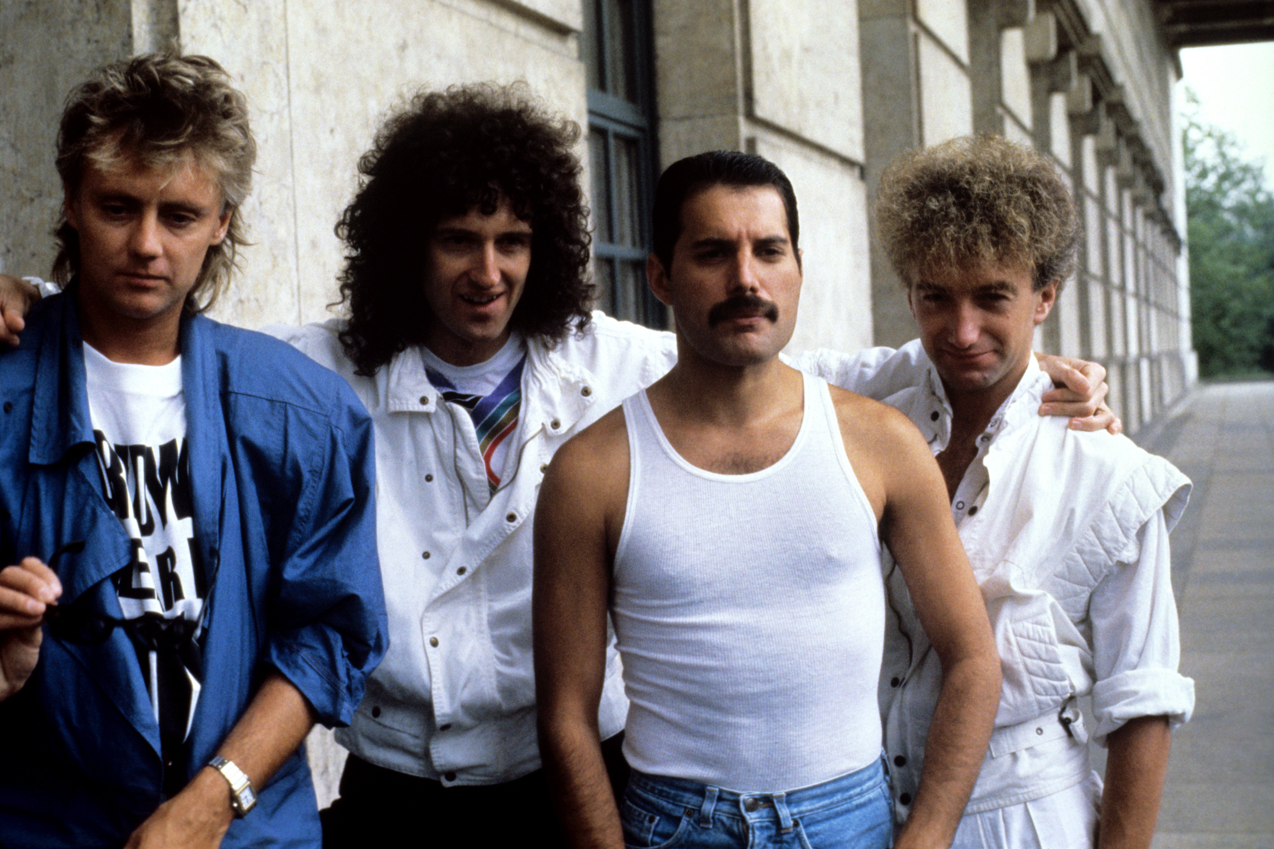 Взрослая молодой группа. Группа Queen. Группа Queen 80е. Группа Queen 1991. Queen в молодости.