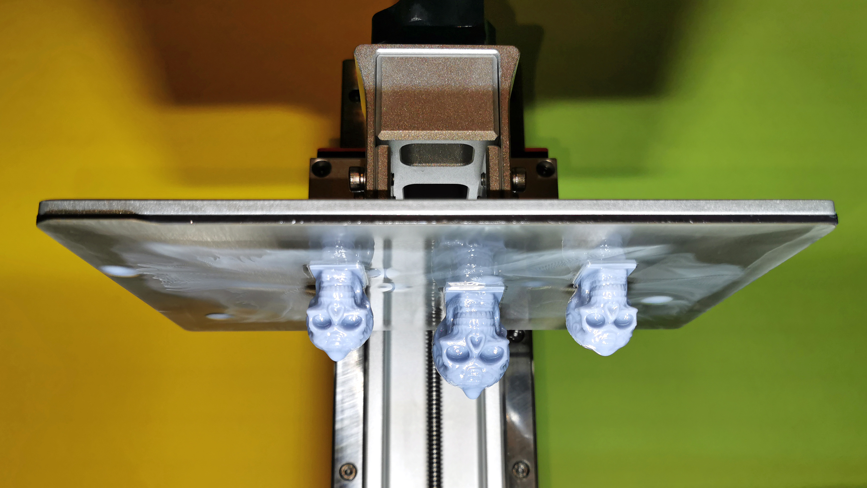Magnetische Druckauflagen für SLA-Drucker: Geniales Zubehör für wenig Geld