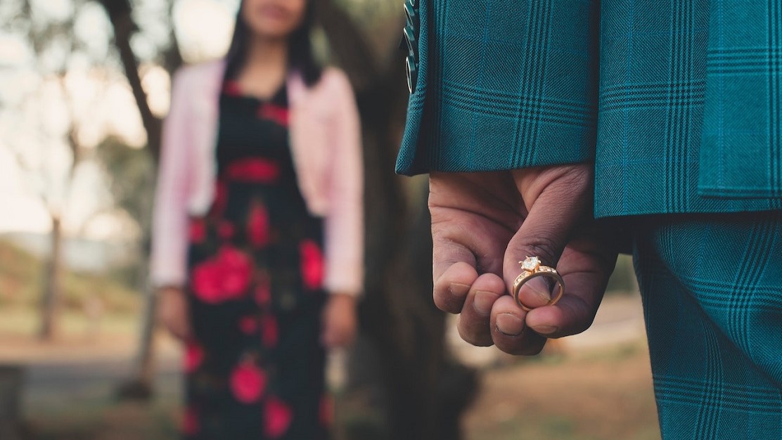 4 insightful answers to why he hasn\'t proposed