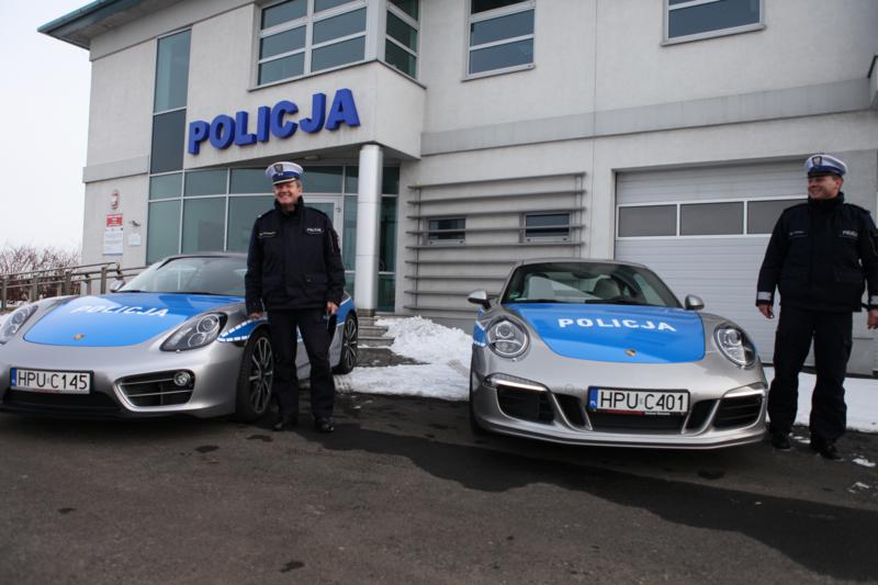 Porsche w barwach polskiej policji! Cała prawda o nowych