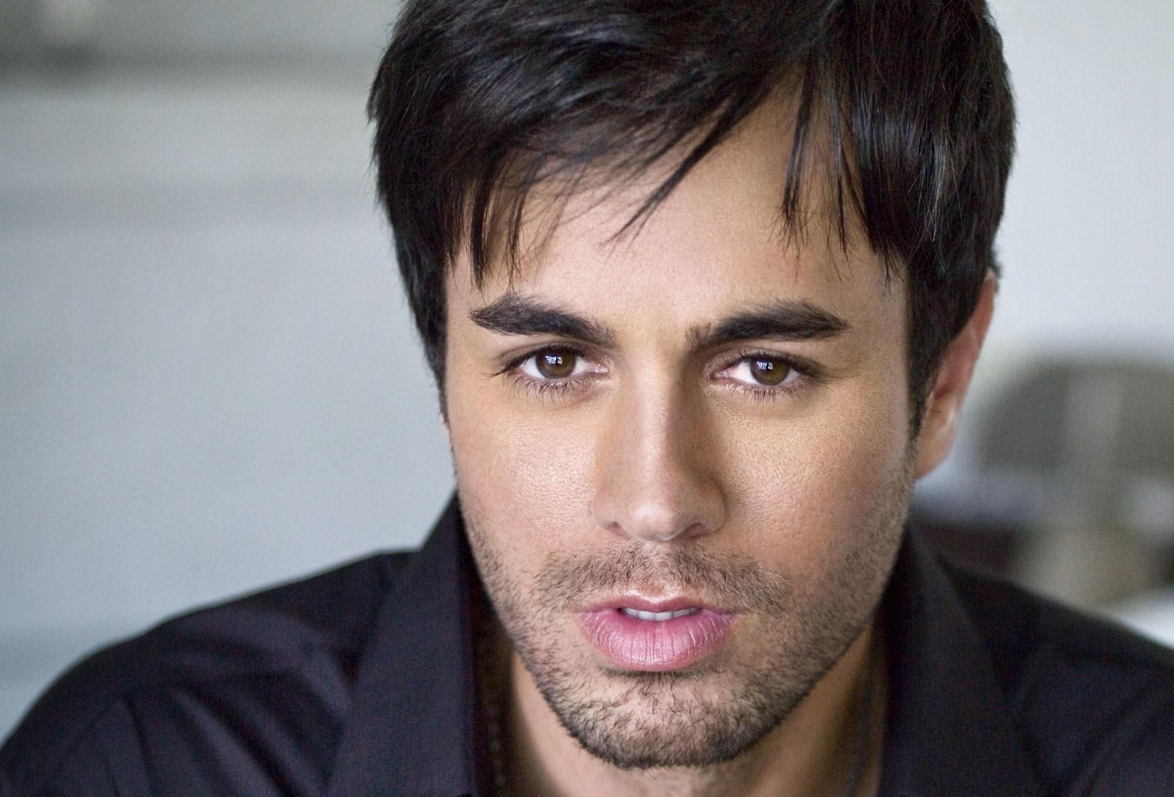 Enrique Iglesias Singer Music Producer Songwriter, enrique iglesias, black  Hair, musician png | PNGEgg