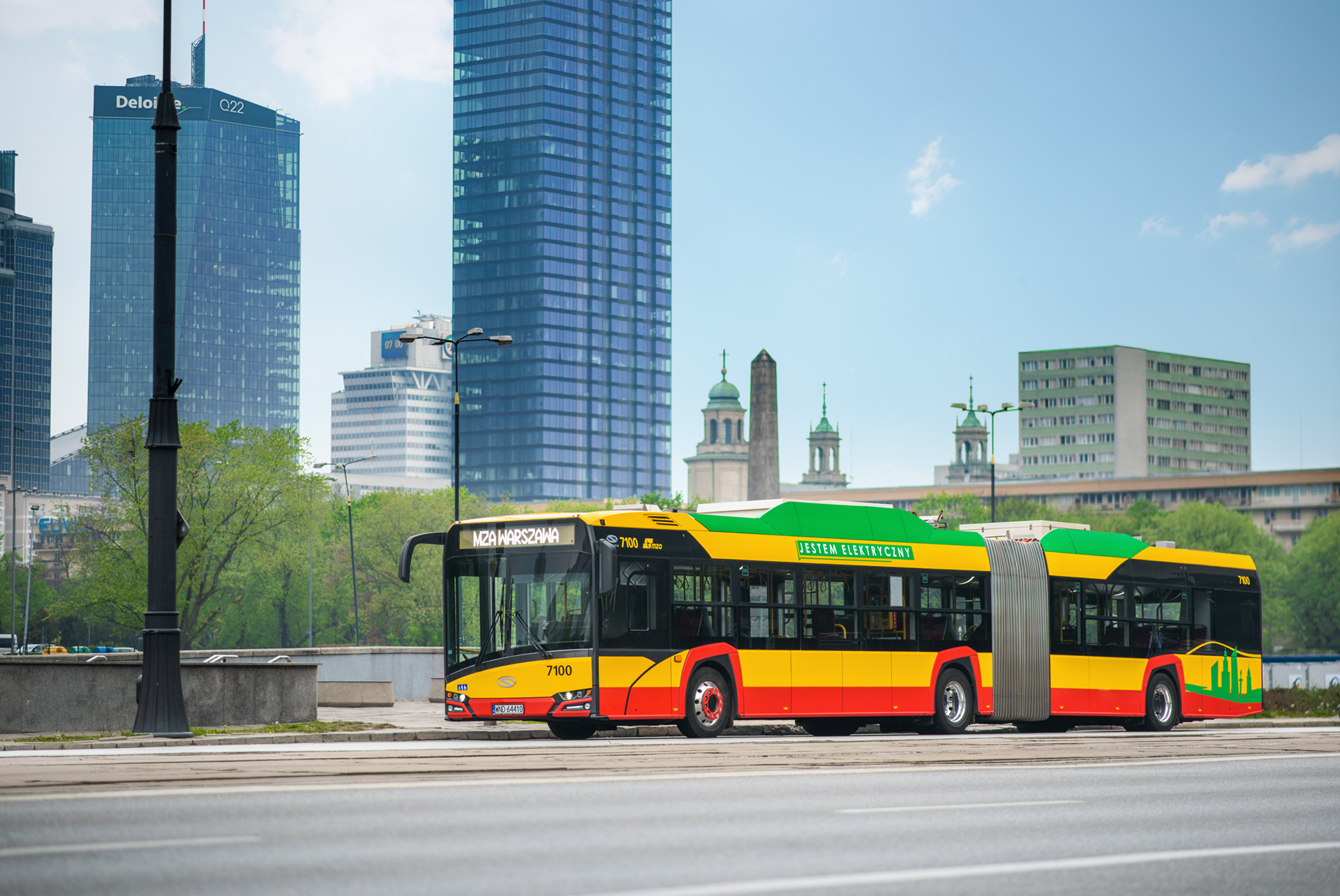 Solaris dostarczy do Warszawy 130 autobusów Urbino 18 electric - Transport  i logistyka - Forbes.pl
