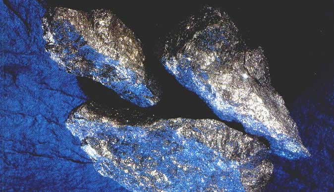 Chinese-backed platinum miner resumes JSE trading as nearly 500 jobs hang in the balance