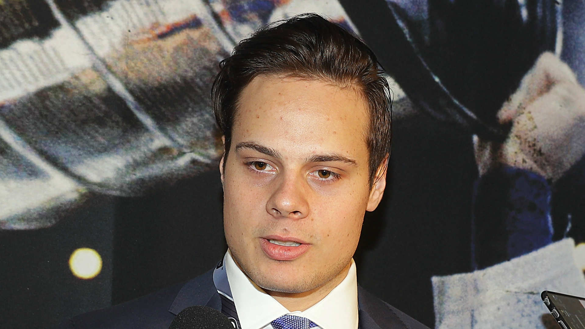 Leafs select Auston Matthews with No. 1 pick in NHL draft - The Globe and  Mail