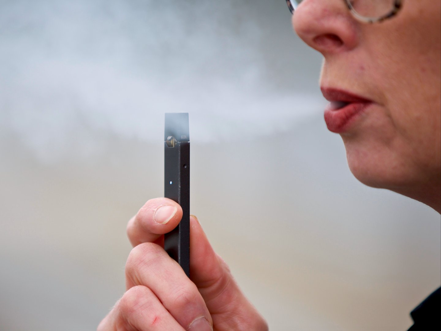 The precarious path of e-cig startup Juul: From Silicon Valley darling to $38 billion behemoth under criminal investigation | Business Insider Africa The precarious path of e-cig startup Juul: From Silicon Valley darling to $38 billion behemoth under criminal investigation | Business Insider Africa