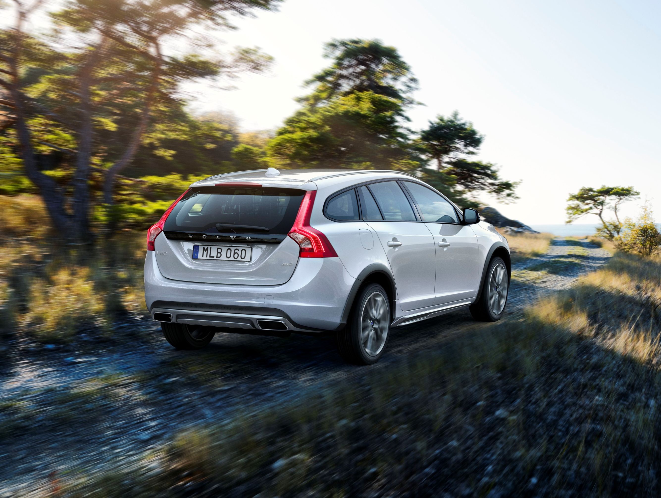 Volvo ujawniło nowy model z napędem 4x4. Nowe V60 Cross