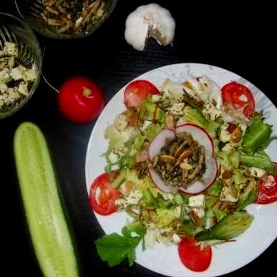 Vegyes-fűszeres saláta