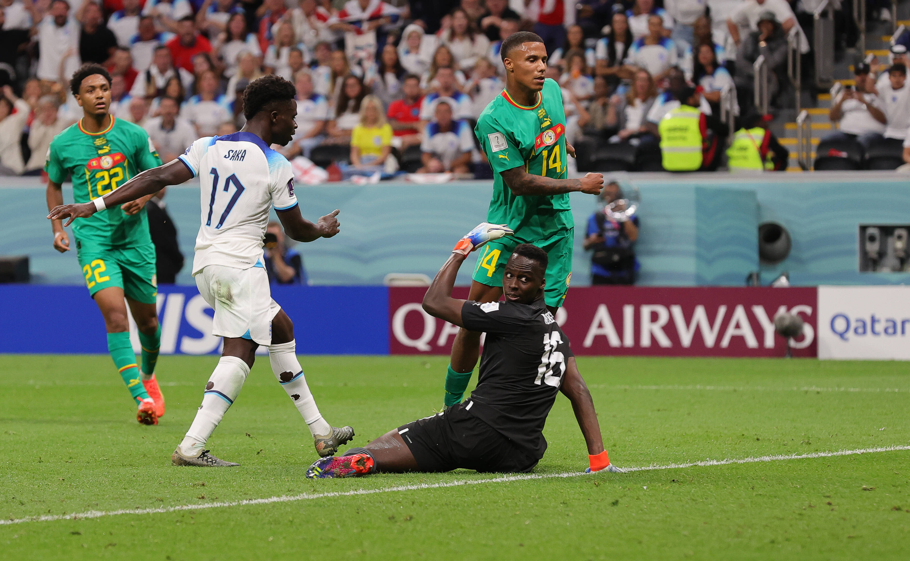 Raheem Sterling: England star withdraw from World Cup after armed robbers raid UK home