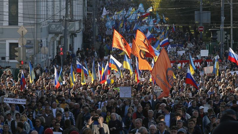 Tysiące osób protestują w Moskwie przeciw wojnie na Ukrainie