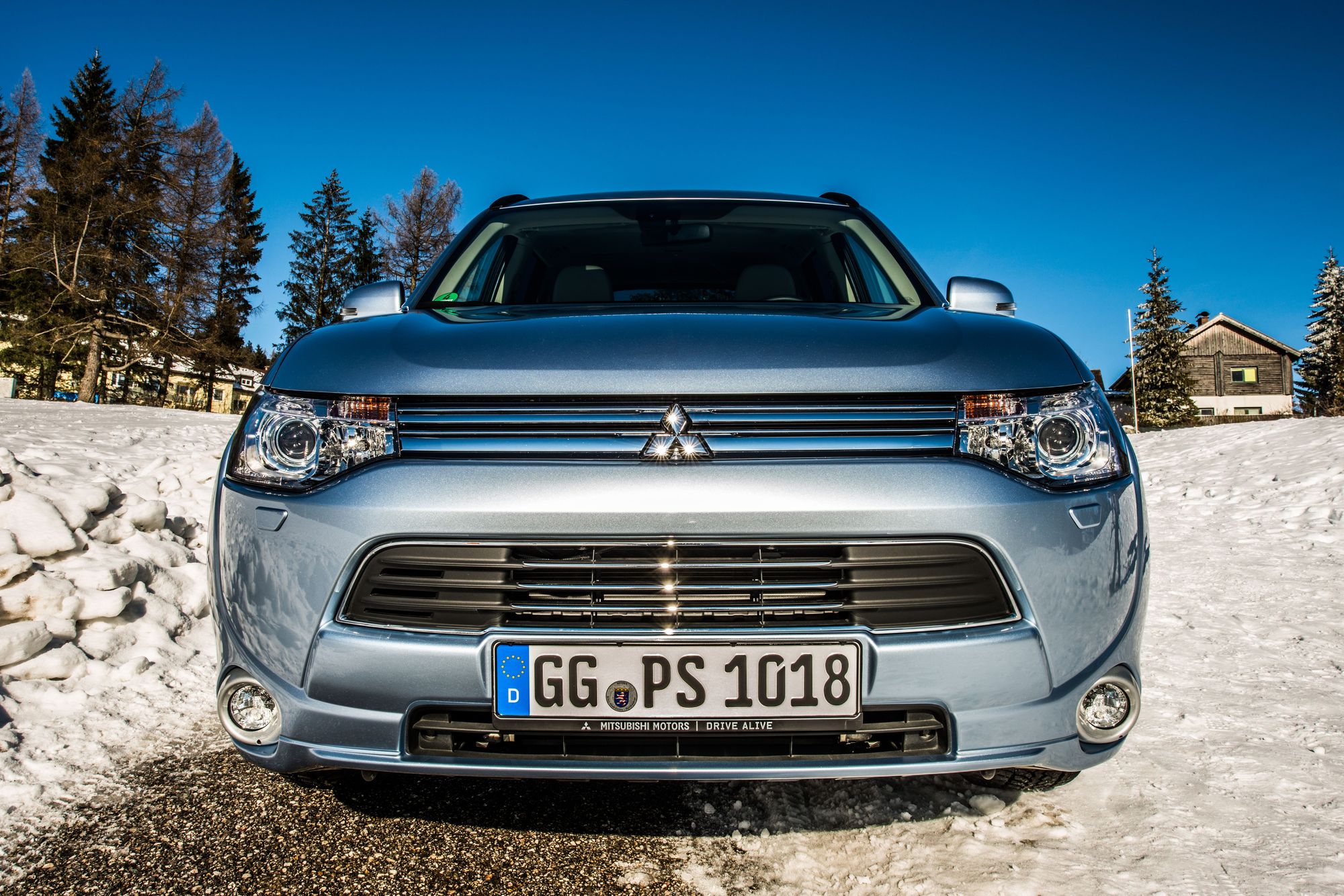 Z Japonii na polskie drogi! Nowy mitsubishi outlander PHEV