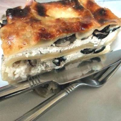 Lasagne túróval és gombával töltve