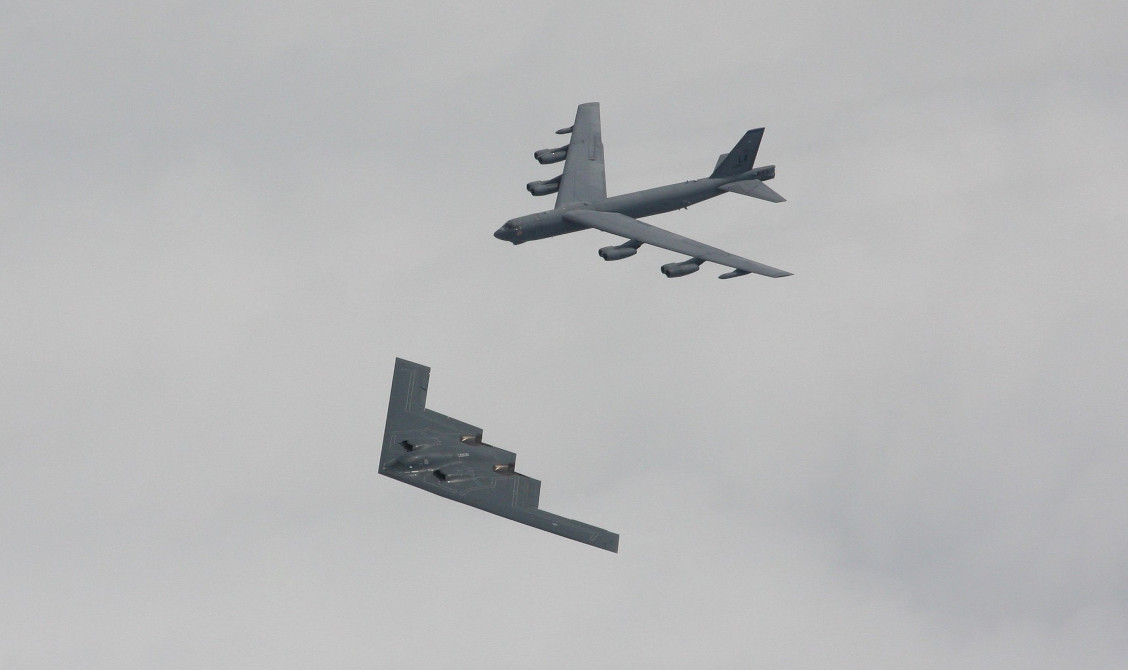 Az amerikai légierő a B-52-es bombázói akár 100 évet is szolgálatban  tölthetnek Rolls-Royce varázslattal - Blikk