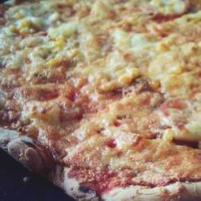 Húsos pizza