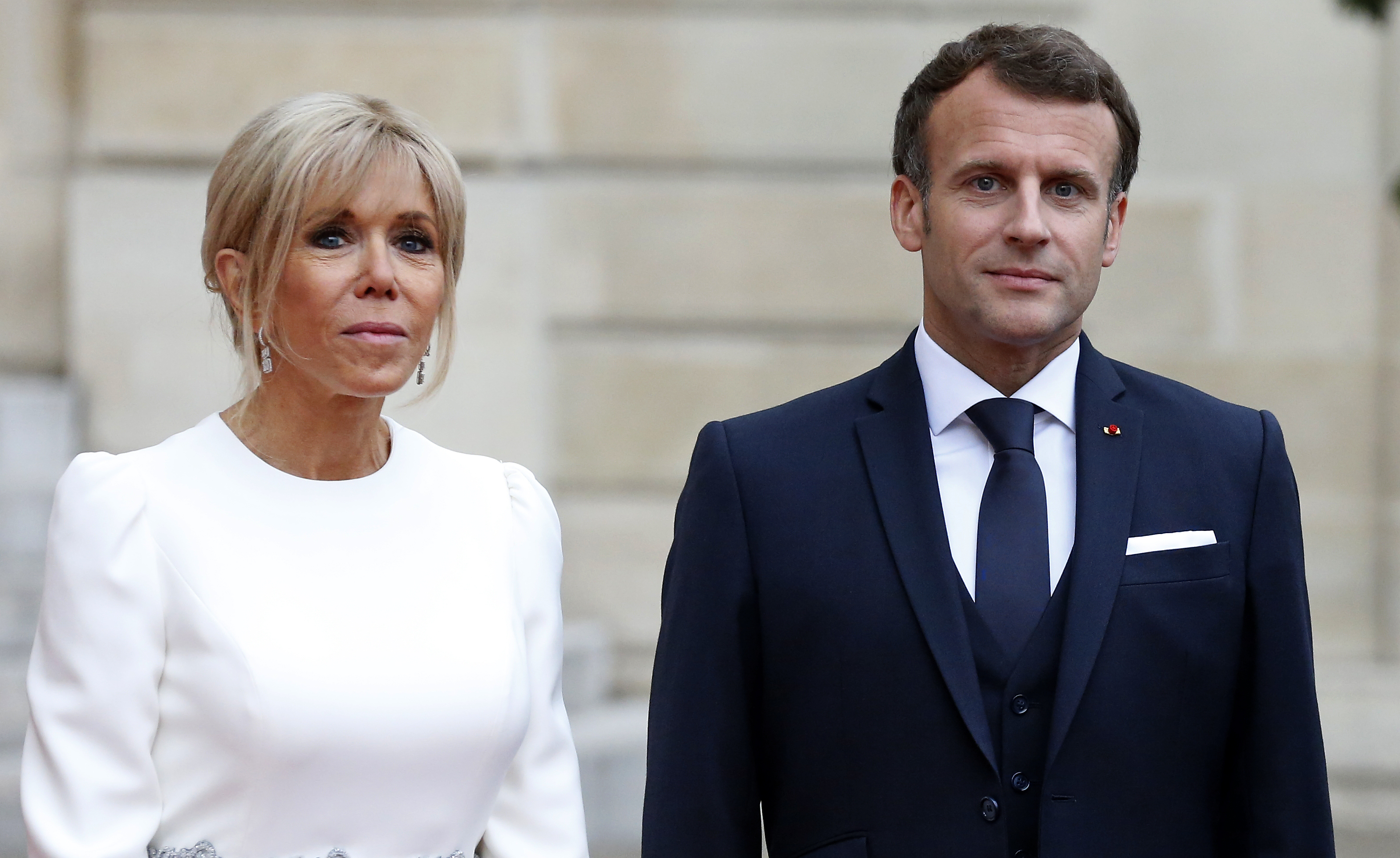 Жена президента франции в молодости. Бриджит Макрон 2022. Жена президента Франции Брижит Макрон. Брижит Макрон и Эммануэль Макрон 2022.