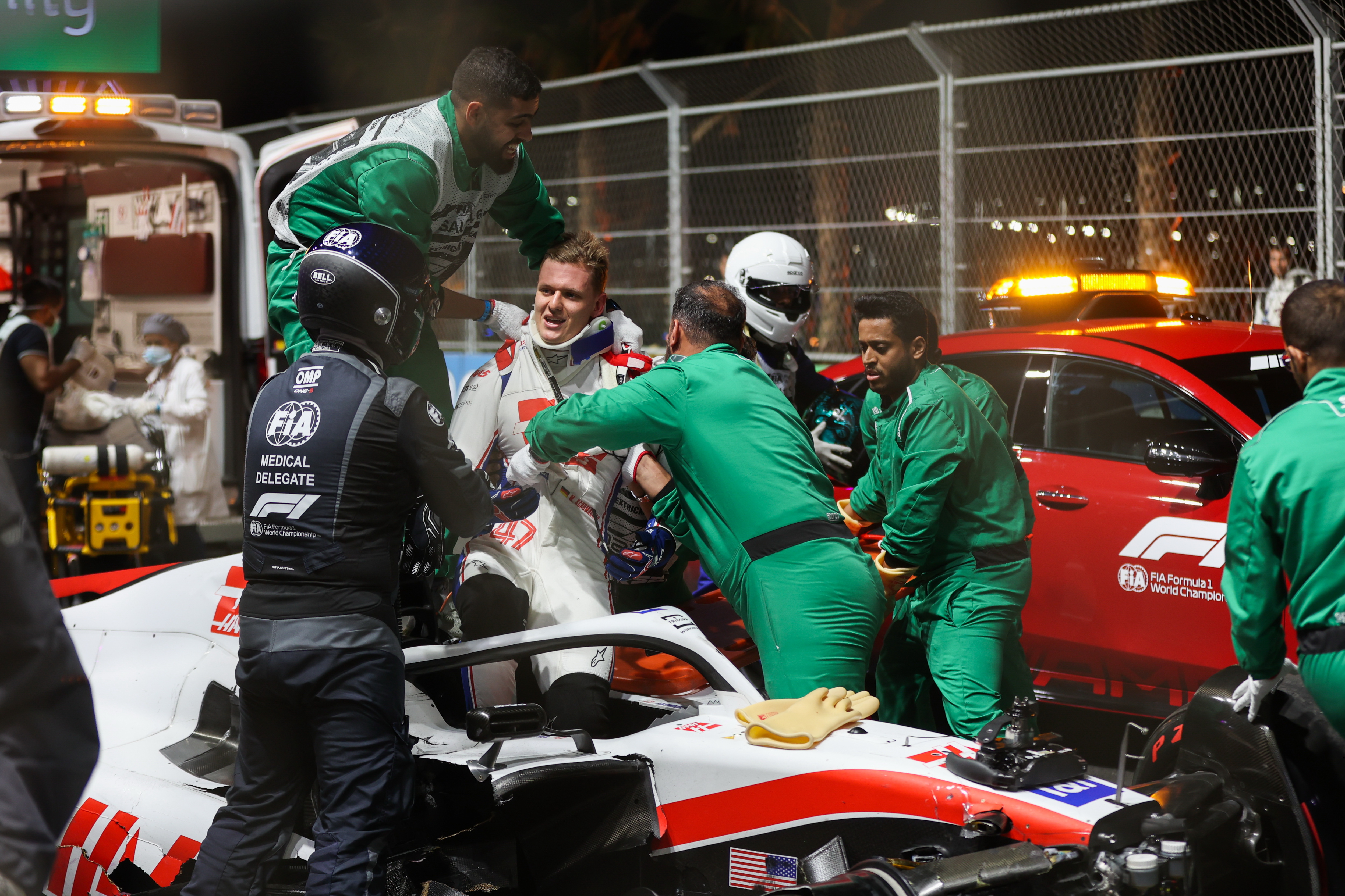Формула 1 саудовская аравия 2024 практика 1. Мик Шумахер авария Монако. Мик Шумахер авария Хаас.