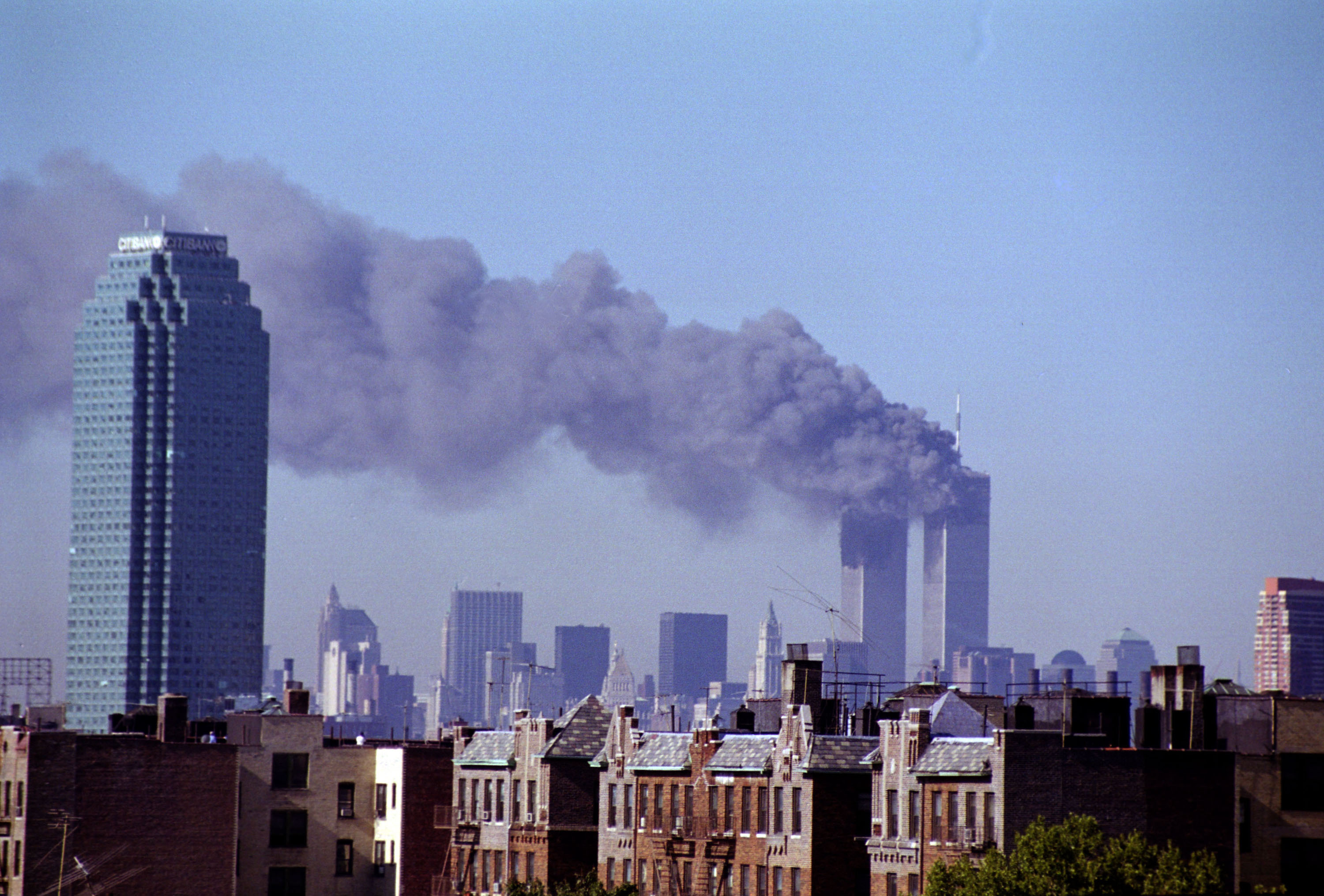 Сша предупредили о новых терактах. Теракты 11 сентября 2001 года. Разбор завалов 11 сентября 2001. Разбор завалов 11 сентября. Equestria girls 11 сентября 2001 года США теракт в Нью Йорке.