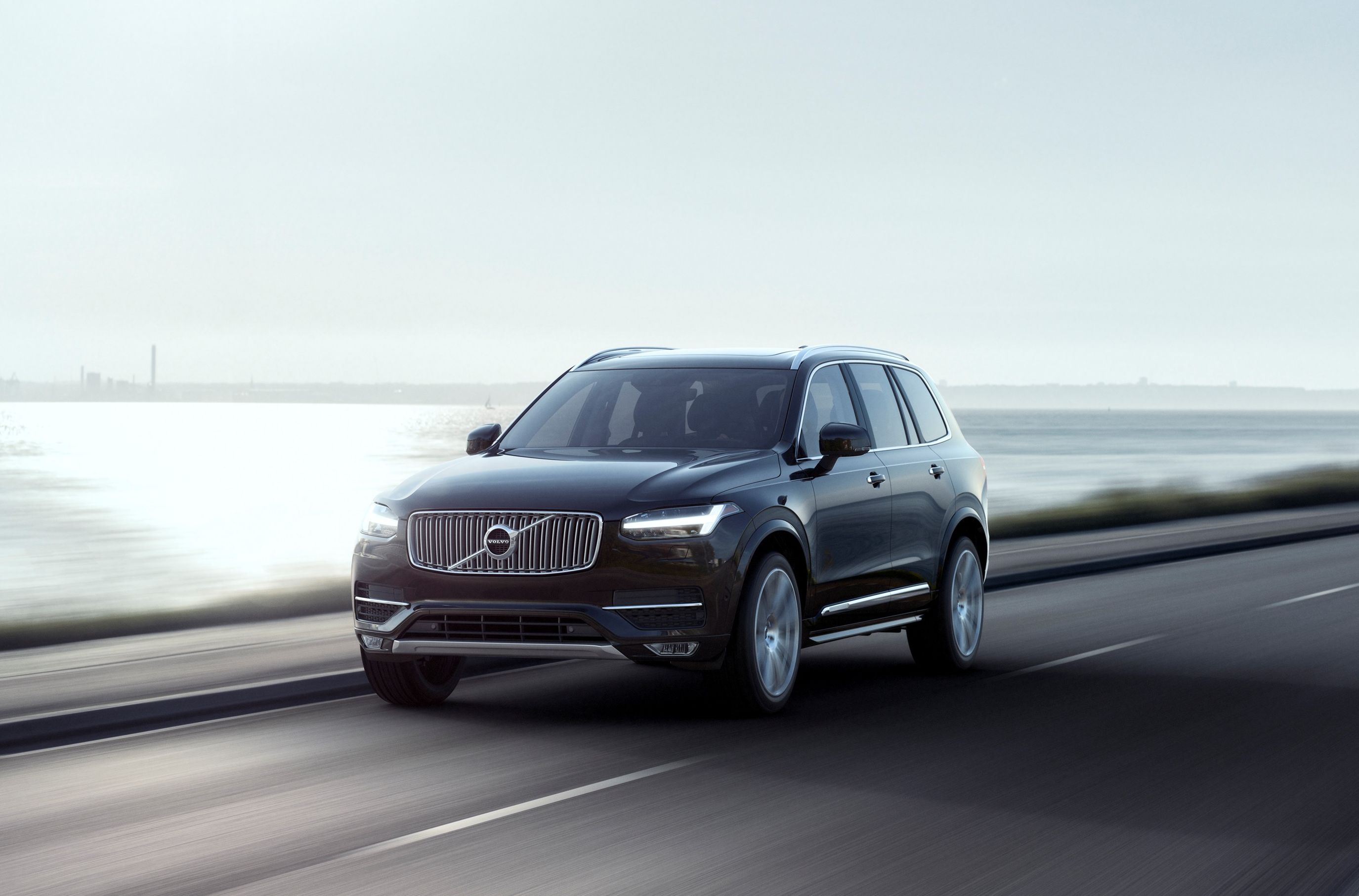 Nowe volvo XC90 First Edition przebojem w Polsce. Kierowcy