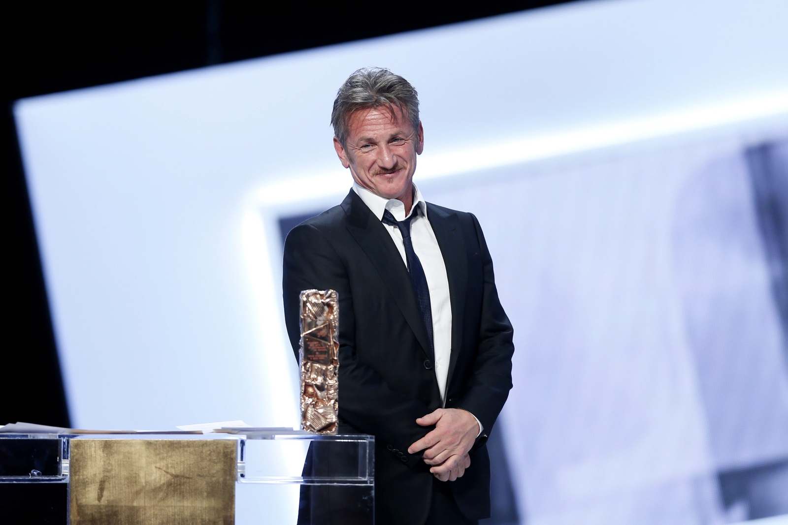 Sean Penn uhonorowany na gali Cezarów