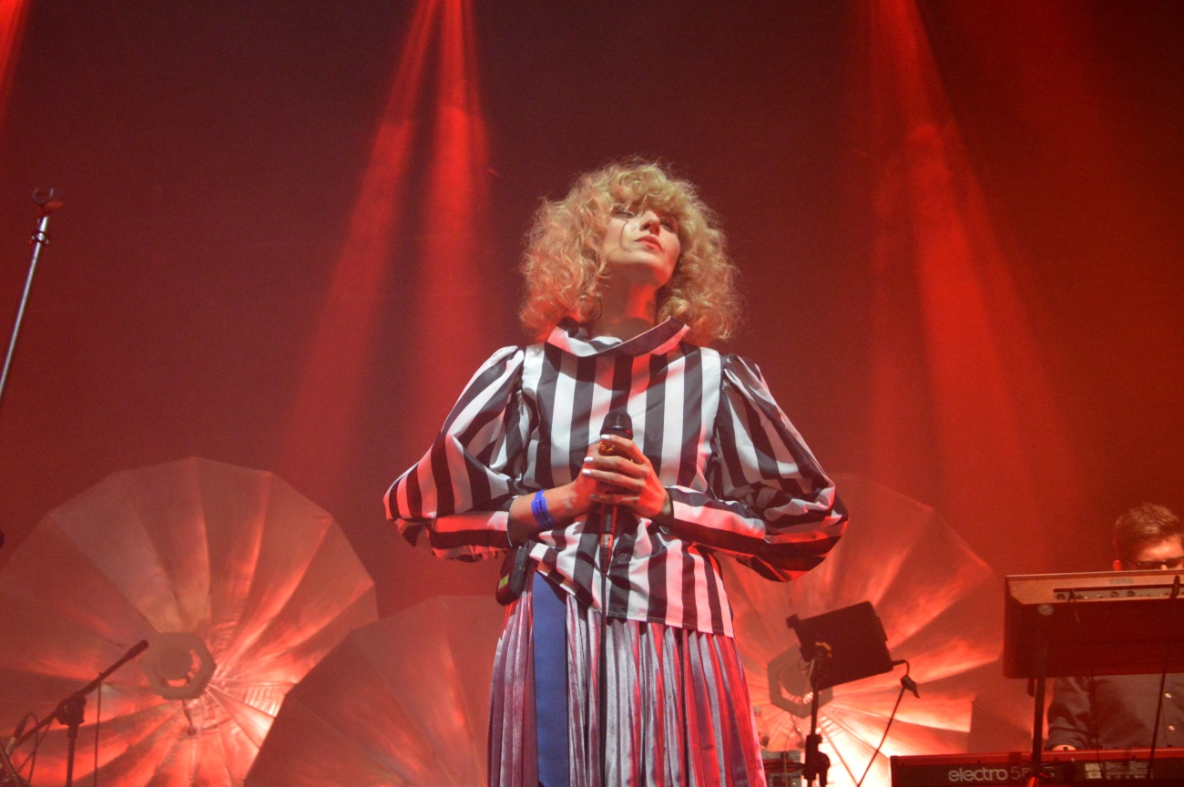Mela Koteluk podczas Orange Warsaw Festival. 2 czerwca 2018