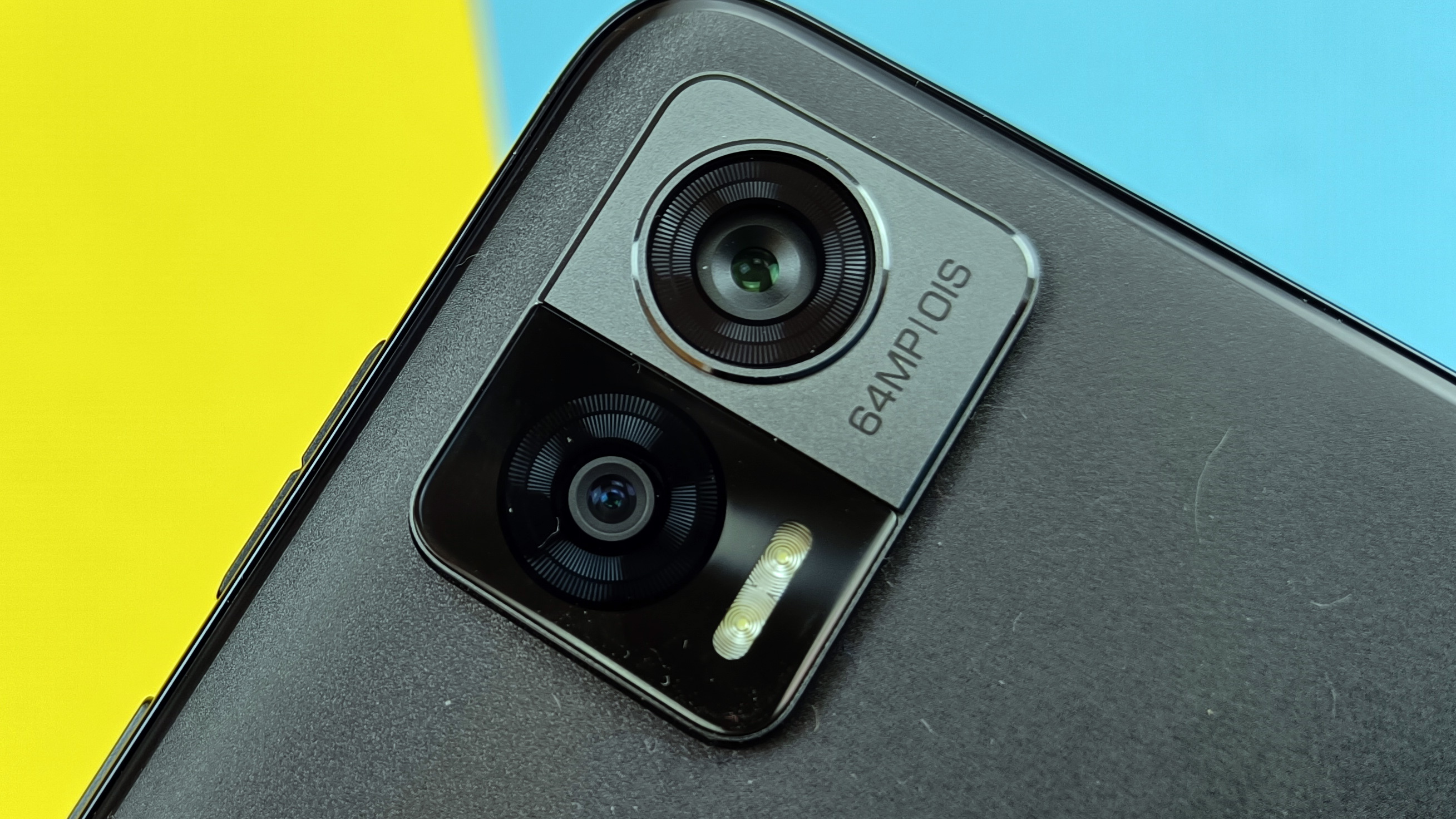 Motorola Edge 30 Neo im Test: Tolles Display und Qi für 350 Euro
