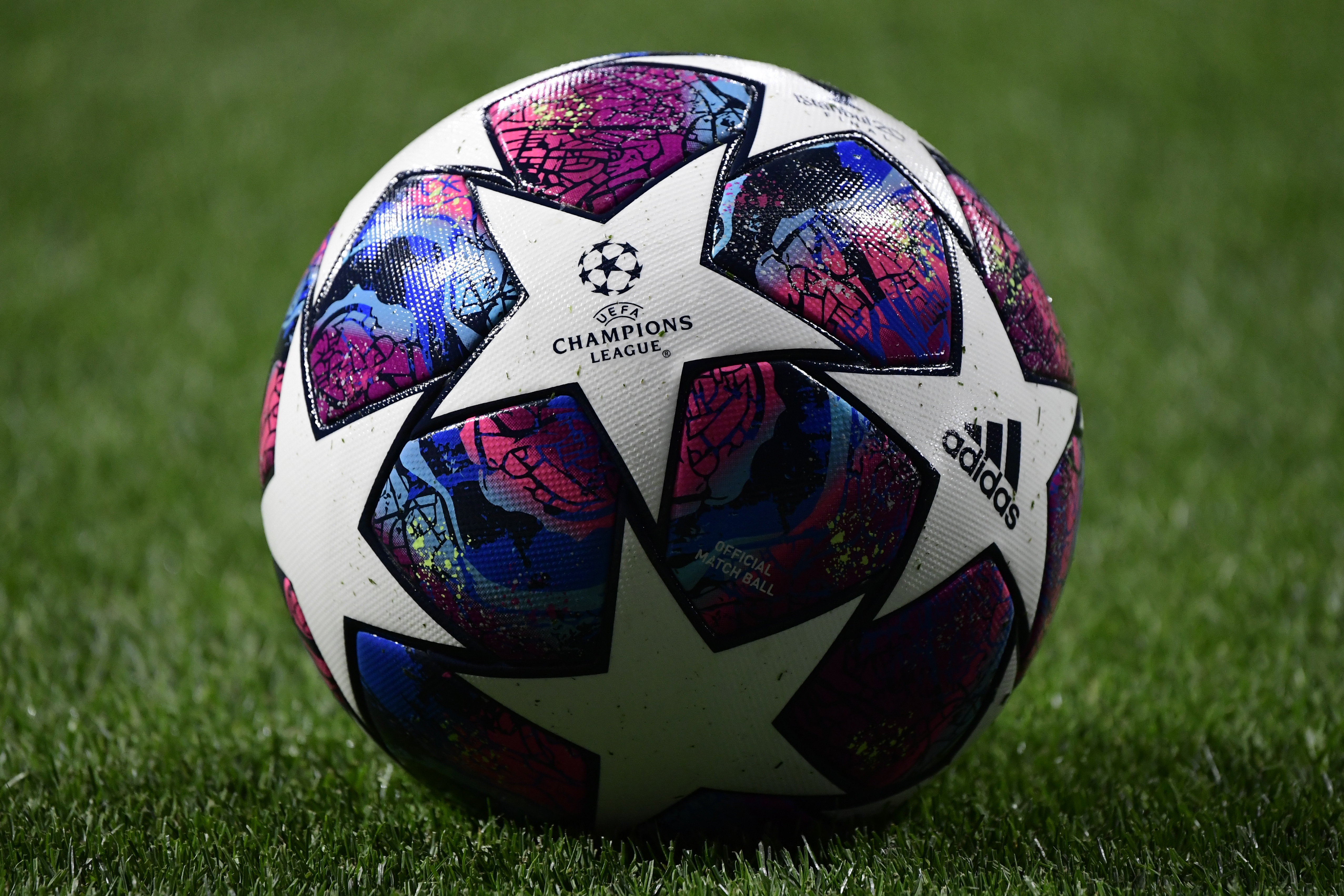 Koronawirus stoperduje Ligę Mistrzów i Europy? UEFA zwołuje spotkanie - Piłka  nożna