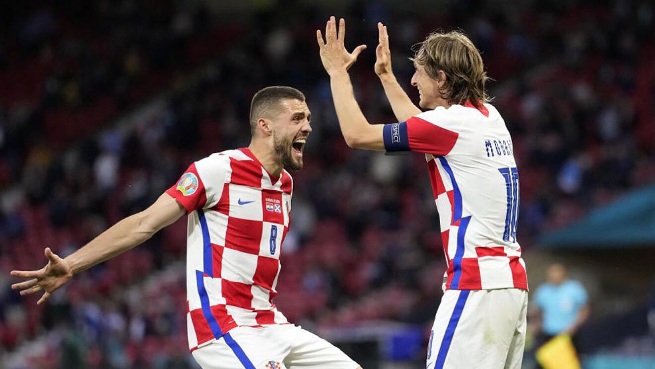 kovacic and Modric celebrate for Croatia