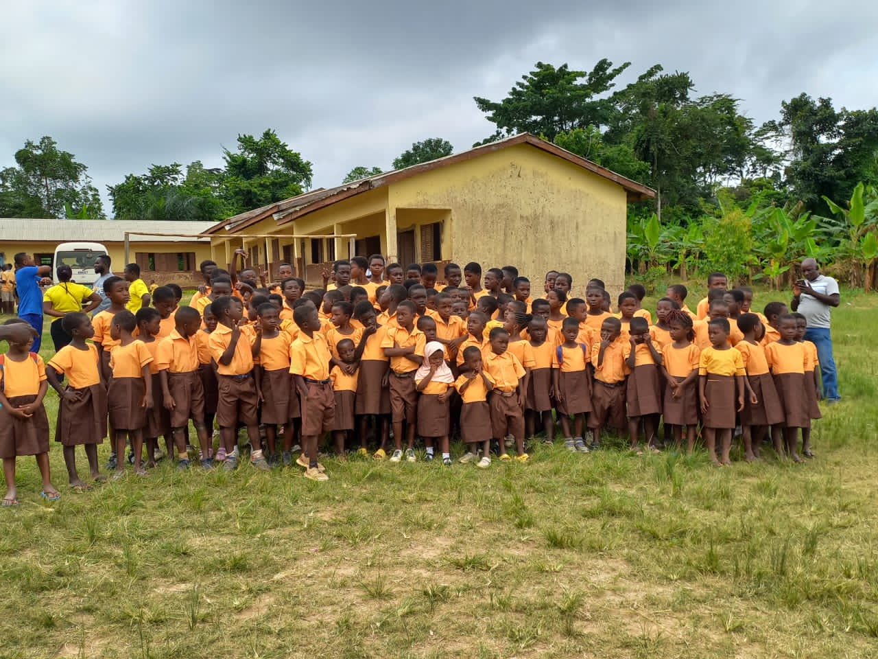 Let\'s Begin Again Foundation donates school uniforms to pupils of Adinkrakrom M/A Basic School