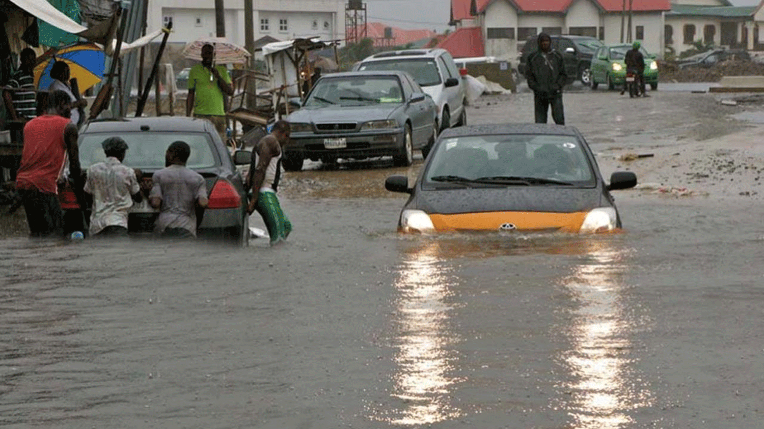 Lagos govt urges residents in 4 LGA to relocate over impending flood
