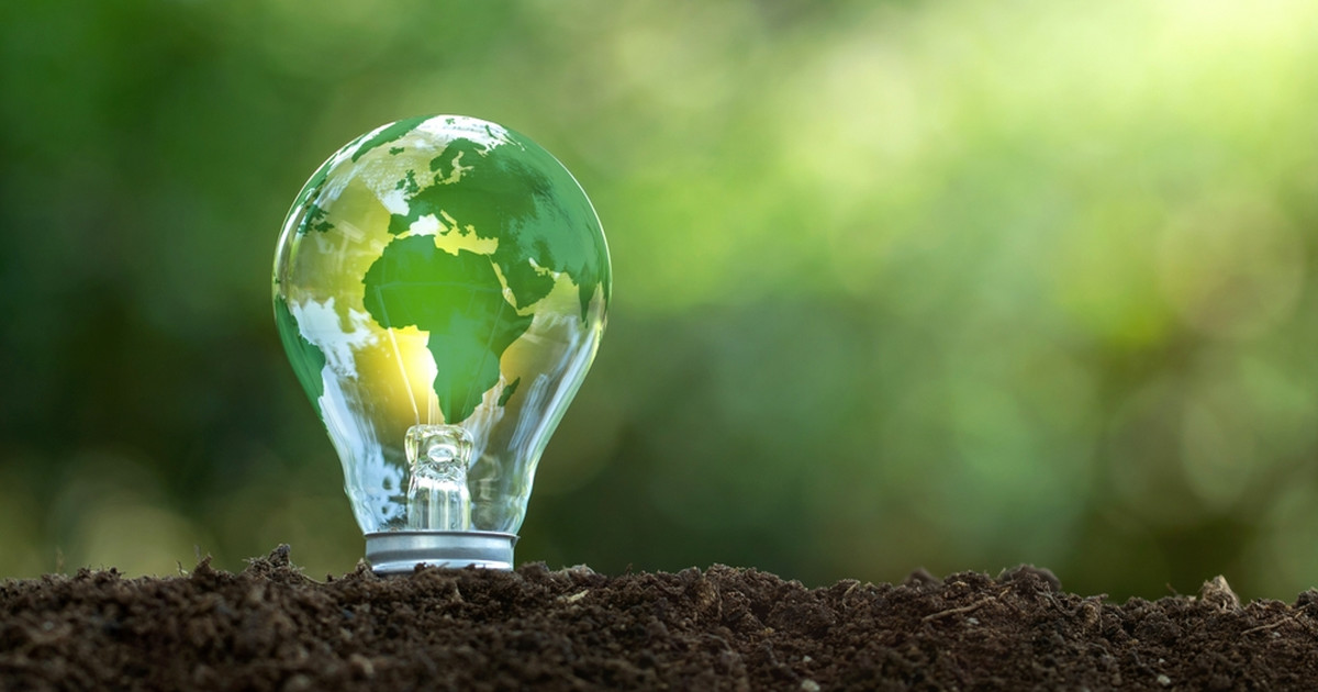 Jak oszczędzać prąd? Zielona energia – to ci się opłaci!