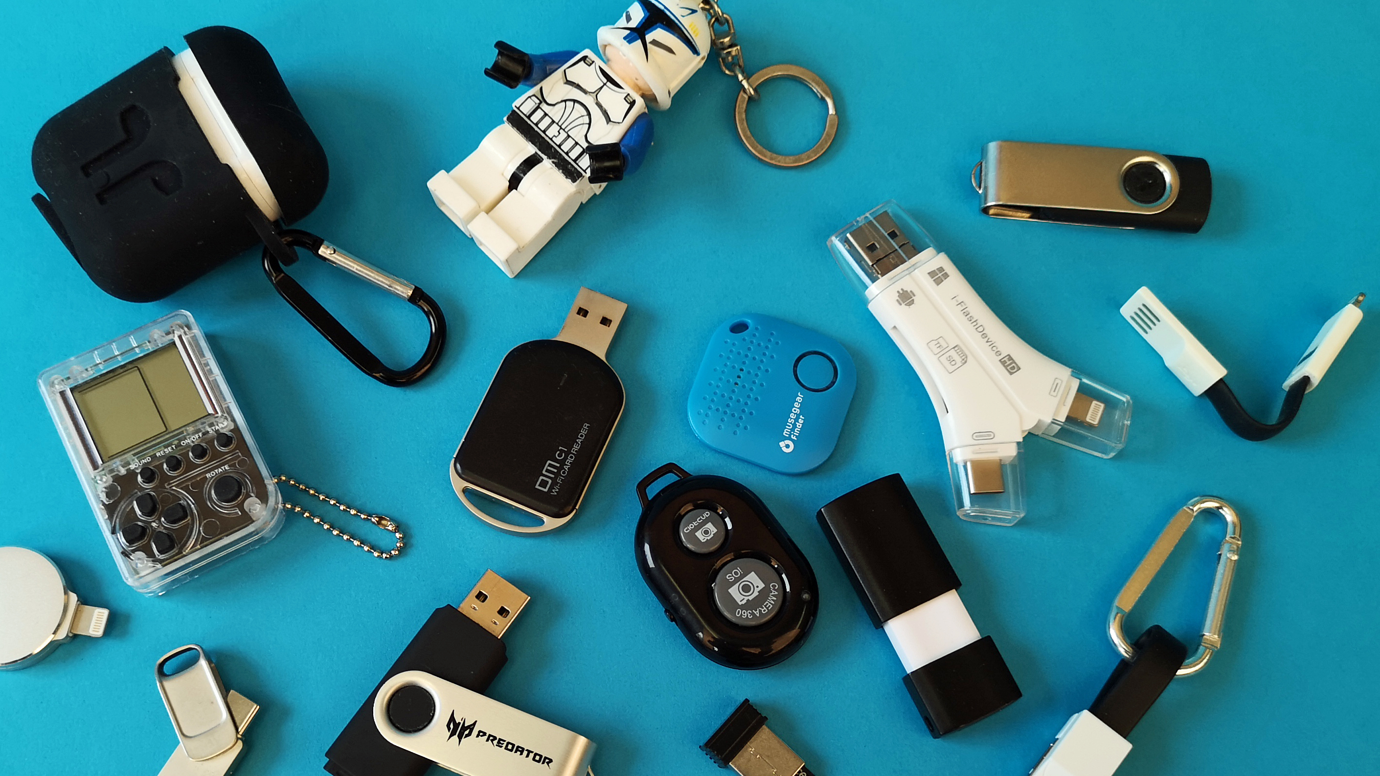 Die besten Gadgets für den Schlüsselbund: USB-Stick, Mini-Gameboy &  Powerbank | TechStage