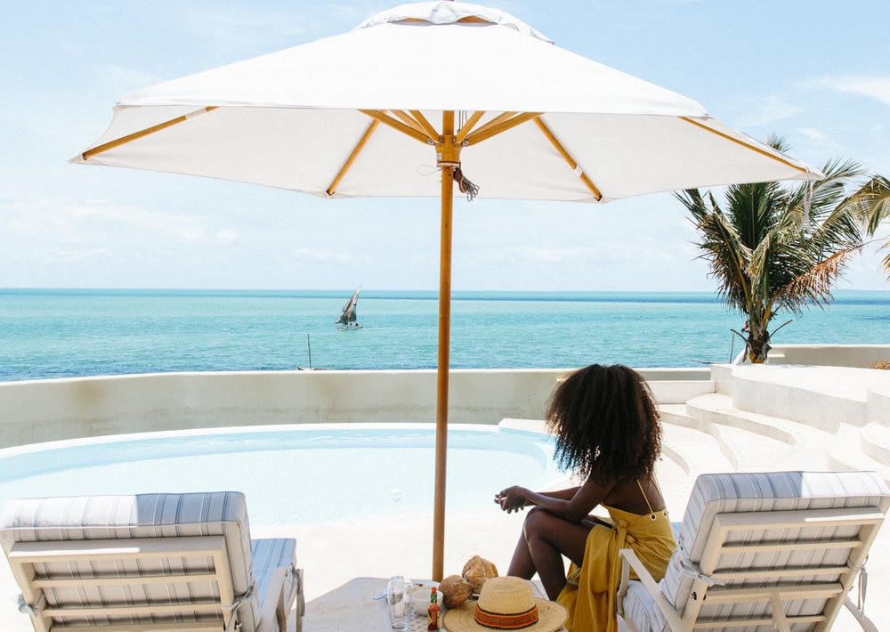 Celebrities travel in style and luxury