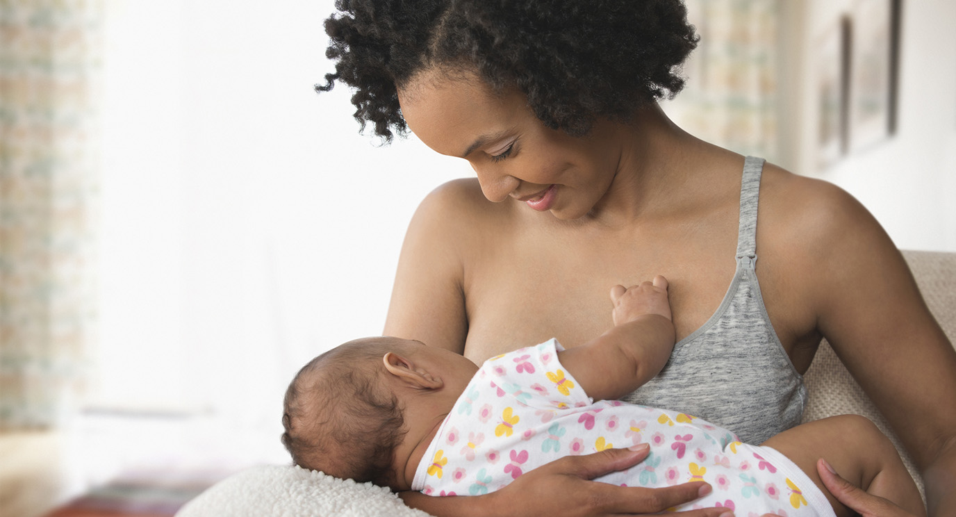 4 Benefits of drinking warm water on an empty stomach for new mothers