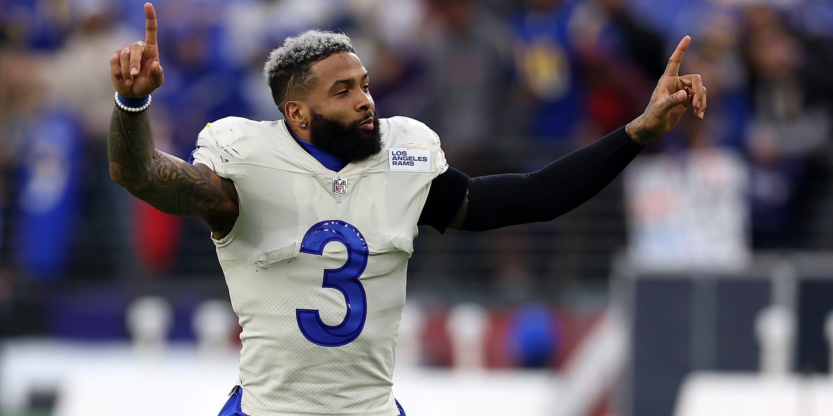 Odell Beckham Jr escorted off plane by police in Miami, calls situation  'comedy hr