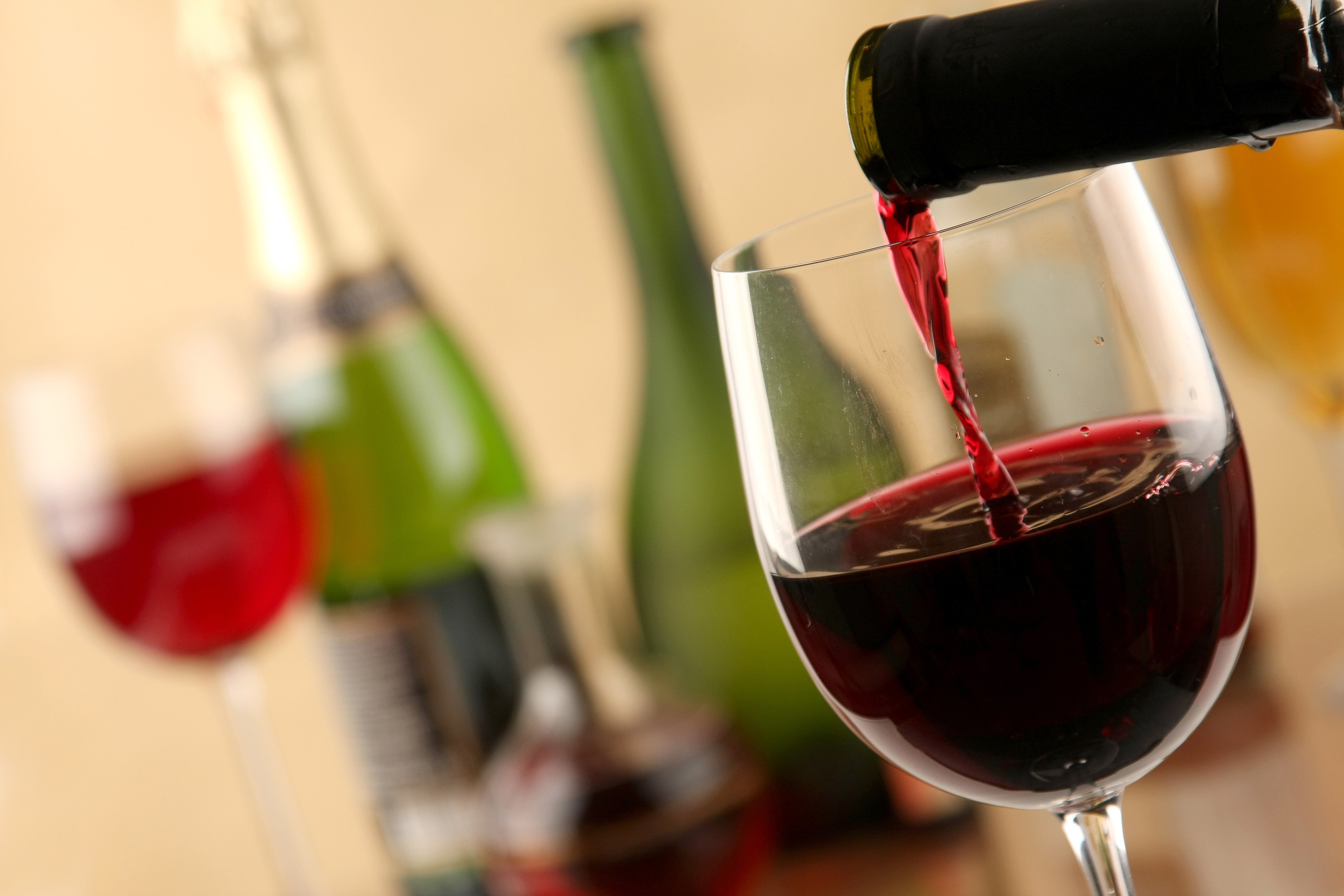 Bezalkoholno crno vino snižava krvni pritisak