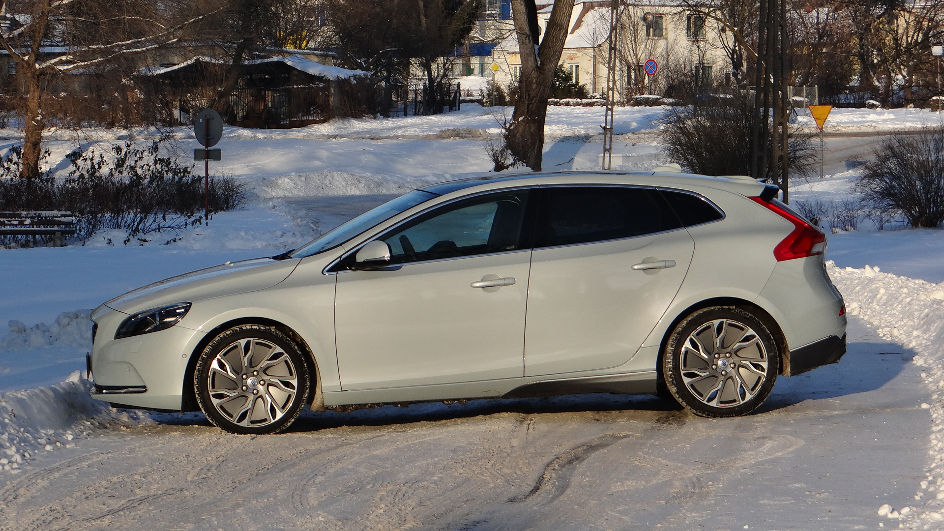 Jak Podciagnac Reczny W Volvo V40