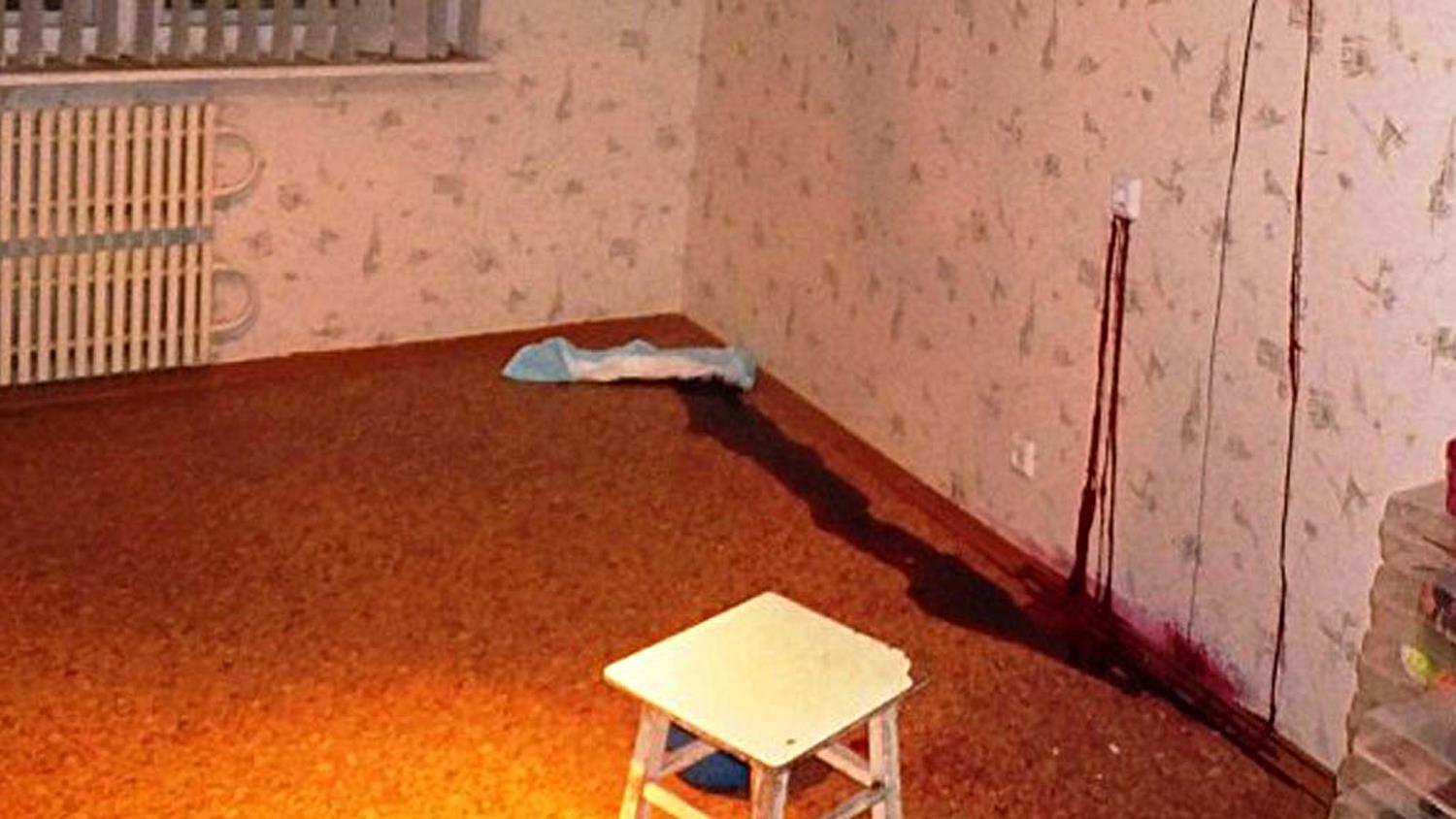 Грибок на стенах. Затопление помещения. Фекальная канализация. Вытек дом. Политехнический музей в москве откопали.