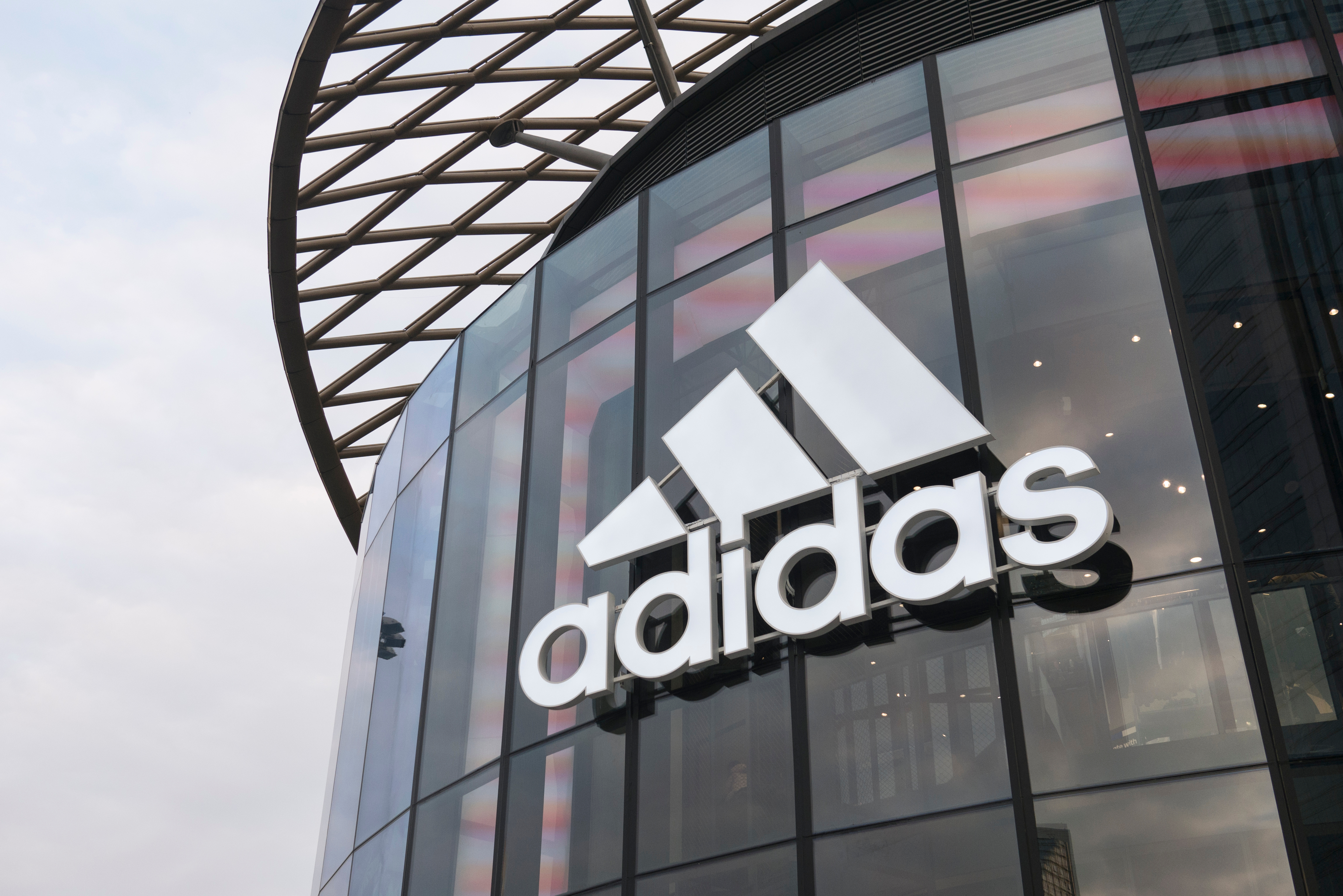 Adidas wybrał Warszawę. Tu będzie centrum firmy w Europie