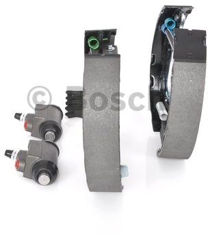 BOSCH KIT SUPERPRO, zestaw szczek hamulcowych + cylinderek hamulca koła zamontowany z tyłu, 0 204 114 644 0204114644