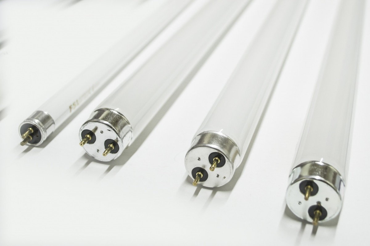 TB Energy Świetlówka Lira G13 60cm 18W 6500K 25 szt. - LSTBET806L86525 - LSTBET8