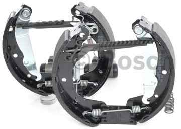 BOSCH KIT SUPERPRO, zestaw szczek hamulcowych + cylinderek hamulca koła zamontowany z tyłu, 0 204 114 630 0204114630