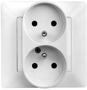 Legrand Valena Life Gniazdo Podwójne 2P+Z Biały - 753190