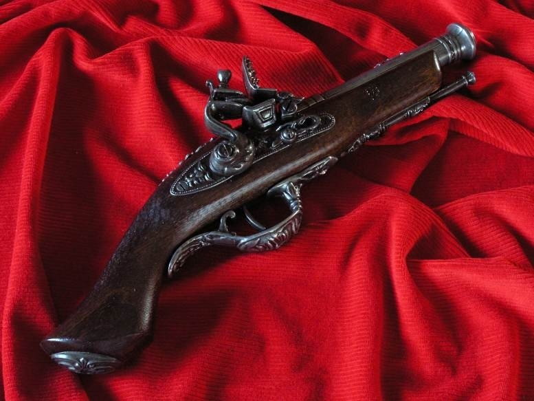 WŁOCHY WŁOSKI PISTOLET SKAŁKA Z XVIIIw.