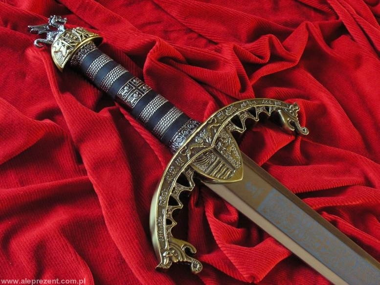Płatnerze hiszpańscy HISTORYCZNY BOGATO ZDOBIONY MIECZ RYSZARDA LWIE SERCE