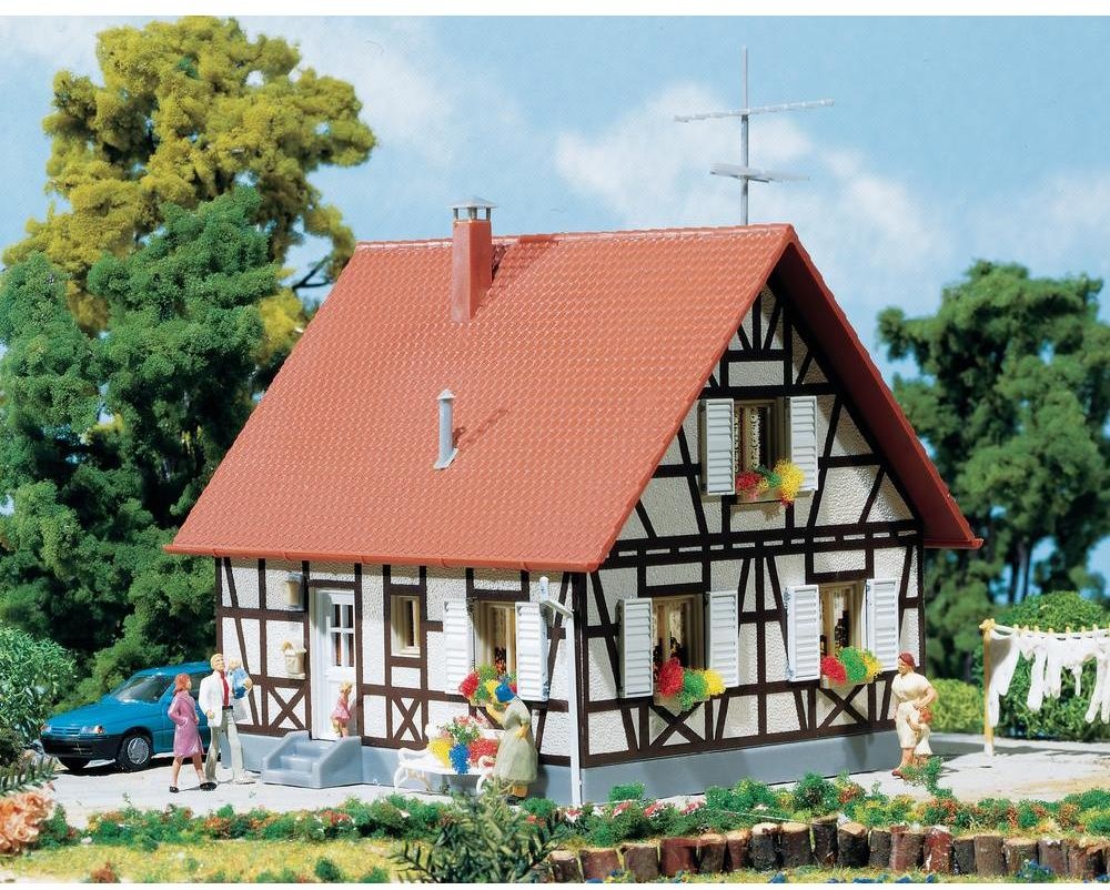 Faller Dom szachulcowy 130222 93 x 84 x 115 mm skala H0