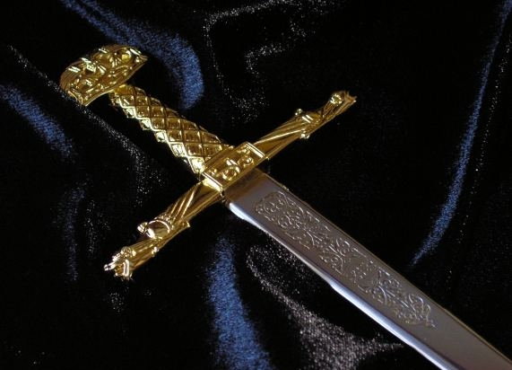 Płatnerze hiszpańscy MINIATURKA HISTORYCZNY Miecz KAROLA WIELKIEGO
