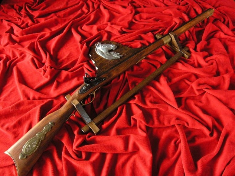 WŁOCHY ZAWIESZKA DO STRZELB I KARABINÓW Z KONIEM