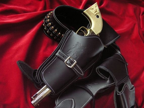 Denix CZARNY PAS Z NABOJAMI NA DWA REWOLWERY SKÓRA