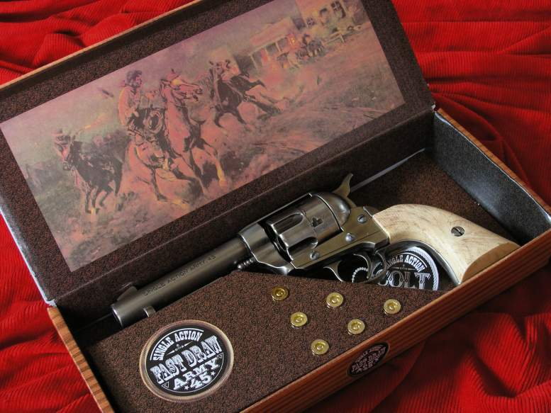 Hiszpania COLT PEACE MAKER 1873r SINGLE ACTION ARMY CAL 45 krótki polerowany koś