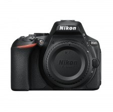 Nikon D5600 body (VBA500AE)