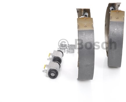 BOSCH KIT SUPERPRO, zestaw szczek hamulcowych + cylinderek hamulca koła zamontowany z tyłu, 0 204 114 677 0204114677